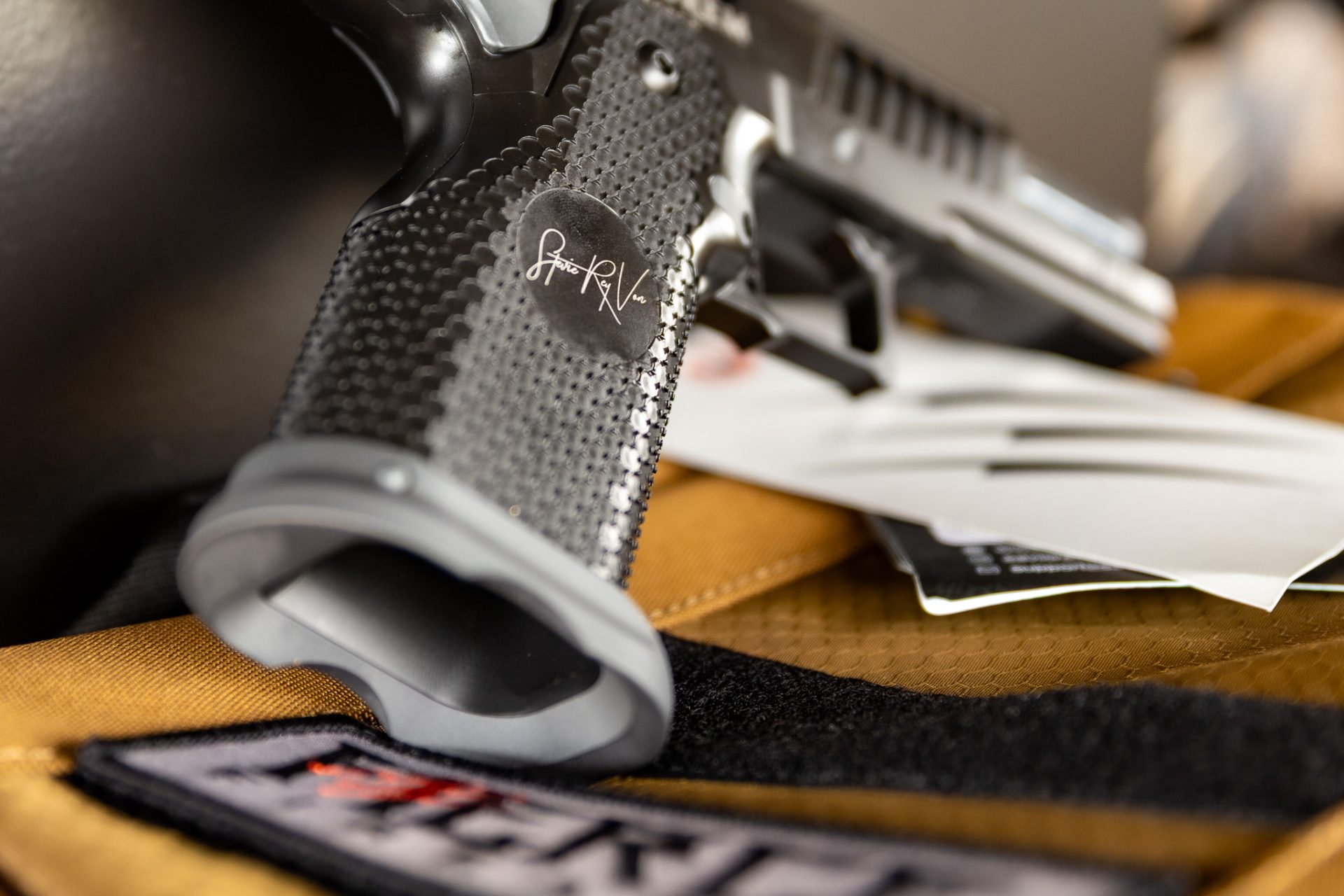 fierce-firearms-the-grizz-rmr-gz9-pistole-stevie-rey-von-edition image 3